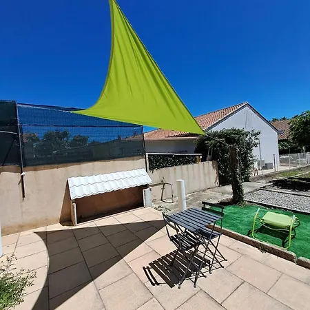 La Petite Maison Des Boettes Holiday home *